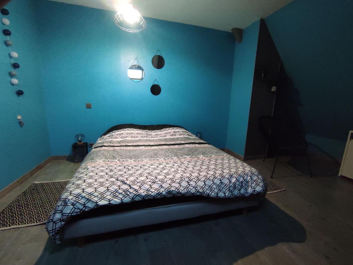Agreable Et Spacieuse Chambre Familiale Sansac-de-Marmiesse Экстерьер фото